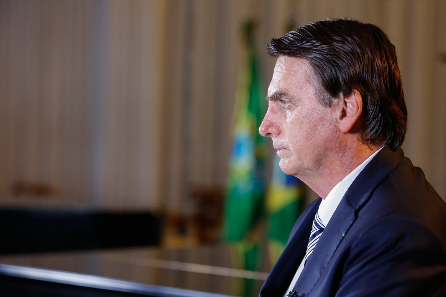 TSE condena Bolsonaro e o declara inelegível até 2030